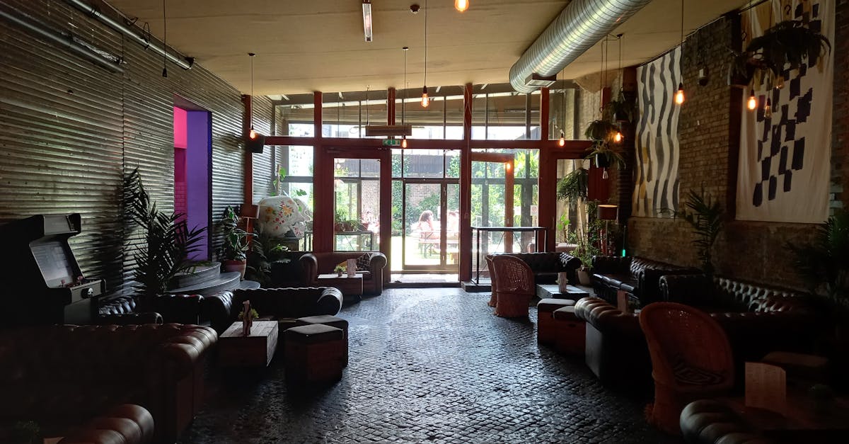 découvrez l'art de l'architecture intérieure, une discipline qui allie esthétique et fonctionnalité pour transformer vos espaces de vie. explorez des idées innovantes et des tendances actuelles pour optimiser votre intérieur avec style et harmonie.