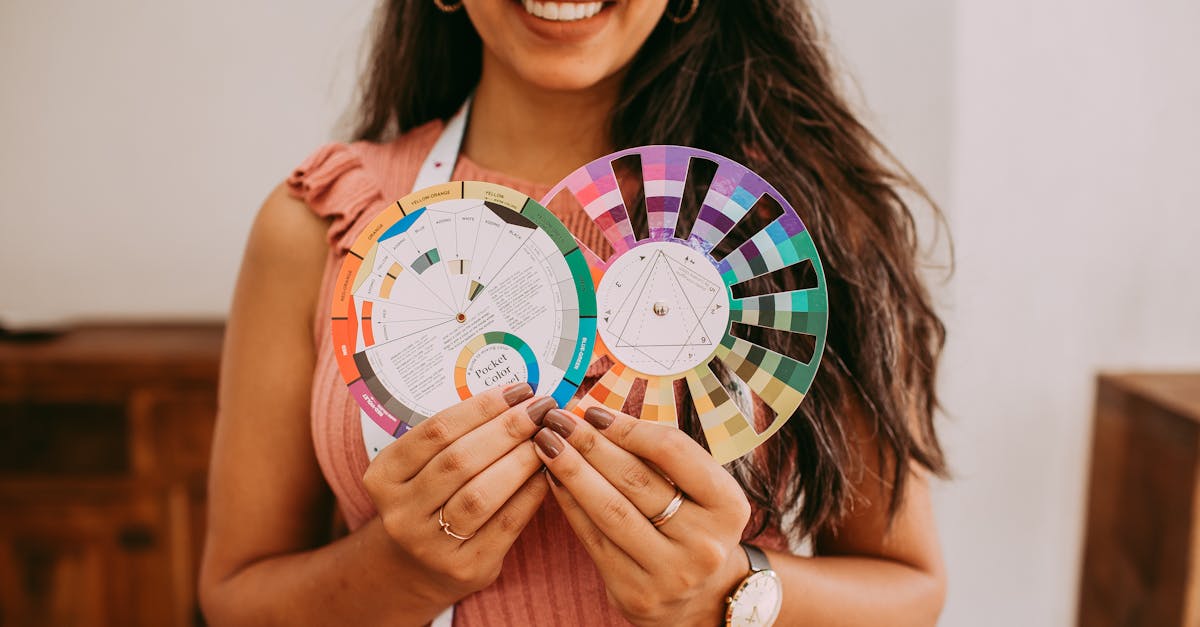 découvrez notre sélection d'designers d'intérieur talentueux qui transformeront votre espace en un lieu unique et inspirant. trouvez l'expert qui correspond à votre style et à vos besoins pour réaliser votre projet de décoration.