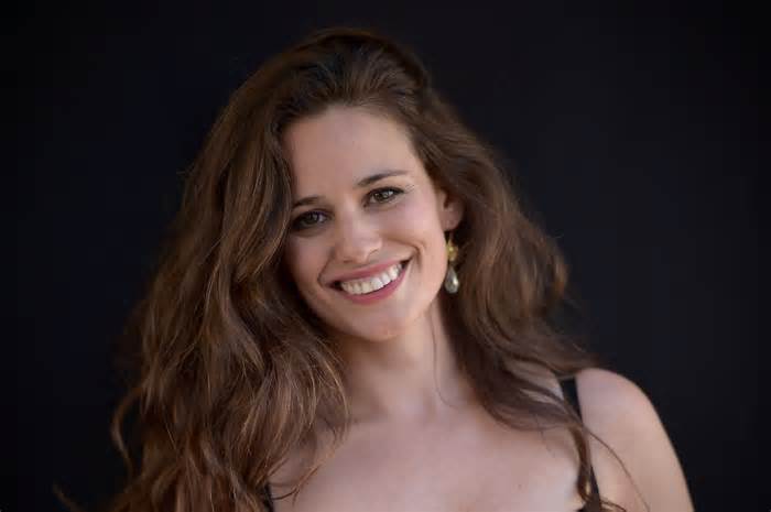 découvrez le cocon raffiné d'alice belaidi, une adresse incontournable au marais où l'élégance rencontre le confort. plongez dans un univers où chaque détail est soigneusement pensé pour offrir une expérience unique et chaleureuse.