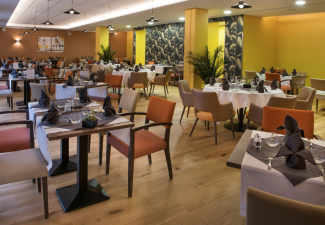 découvrez notre résidence seniors à nîmes, un cadre de vie chaleureux et adapté aux besoins des personnes âgées. profitez de services de qualité, d'activités enrichissantes et d'un personnel attentif pour un quotidien paisible et agréable.