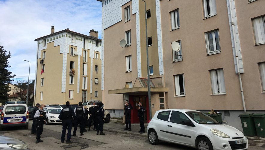 découvrez les actions menées à nîmes contre le narcobanditisme, un enjeu crucial pour la sécurité et la prévention. informez-vous sur les initiatives locales, les efforts des autorités et les collaborations pour lutter efficacement contre ce fléau.