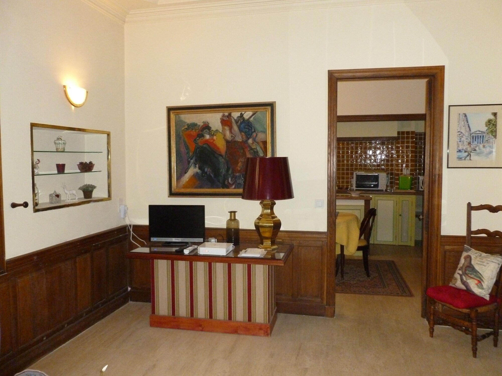 découvrez nîmes, une ville au patrimoine exceptionnelle où l'histoire romaine rencontre la culture contemporaine. explorez ses monuments emblématiques, ses festivals vivants et sa gastronomie savoureuse.