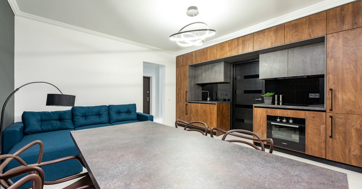 découvrez des espaces de vie ouverts qui allient confort et esthétique. profitez d'une atmosphère spacieuse et lumineuse, idéale pour accueillir famille et amis. transformez votre intérieur en un havre de paix moderne et fonctionnel.