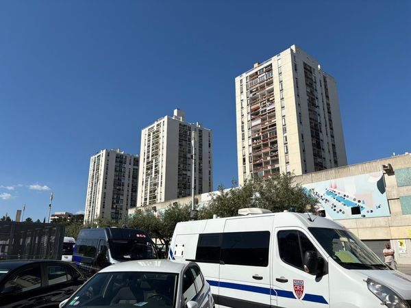 rejoignez-nous pour la visite de bruno retailleau à nîmes. une occasion unique d'échanger sur les enjeux politiques locaux et de découvrir les ambitions de l'élu pour la région. ne manquez pas ce moment important !