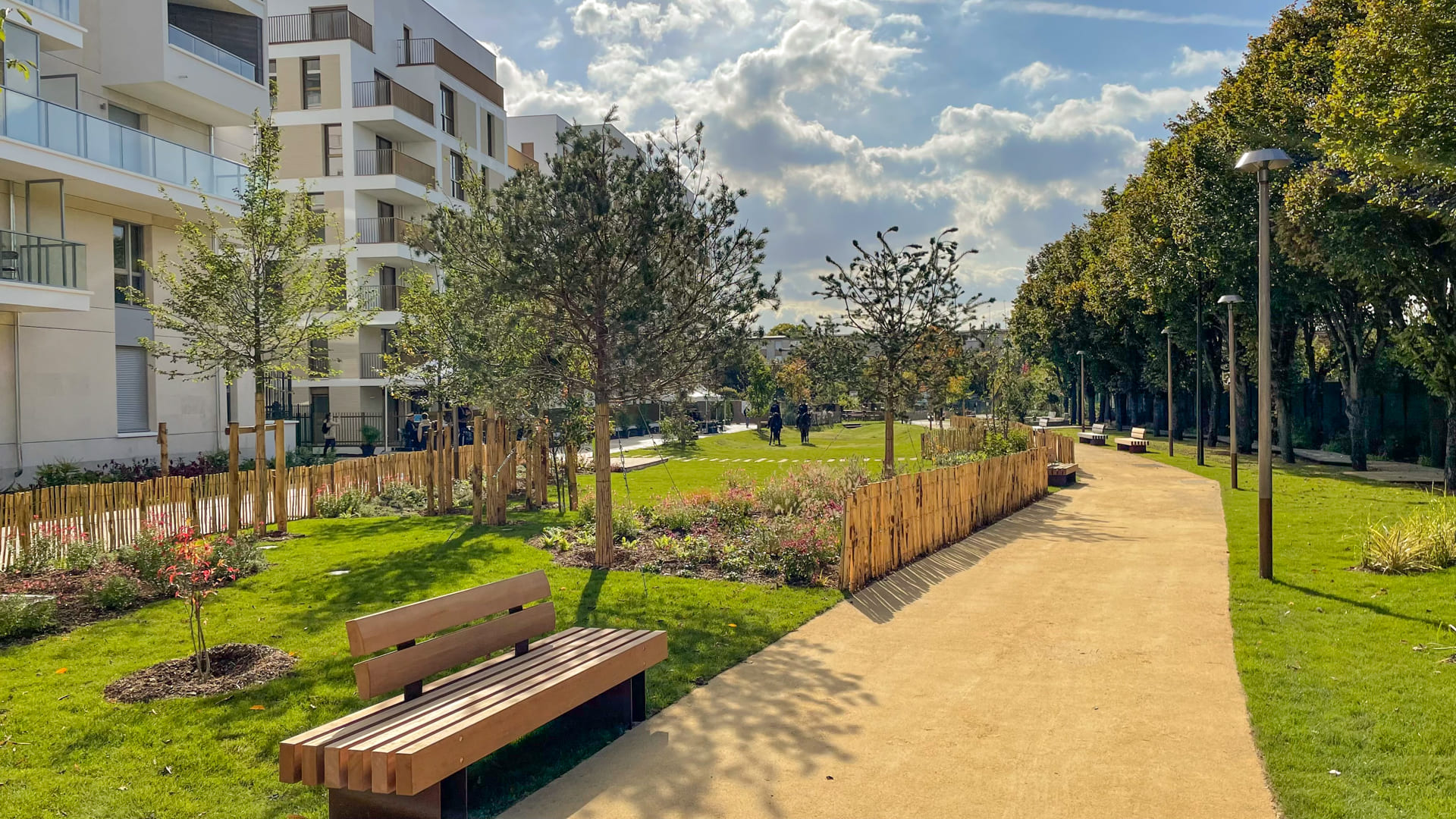 découvrez le parc urbain jacques-chirac, un espace vert moderne en plein cœur de la ville, idéal pour se détendre, se promener et profiter d'activités en famille ou entre amis.